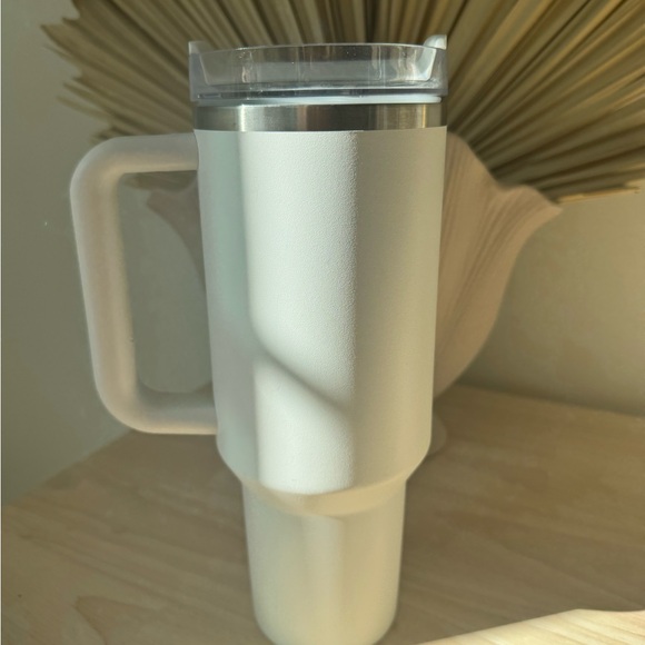 Stanley White Insulated Travel Mug - Picture 2 of 4